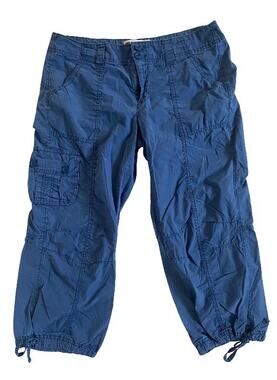 Gap Y2K Vintage Cargo Pants
Size 8 | Blue